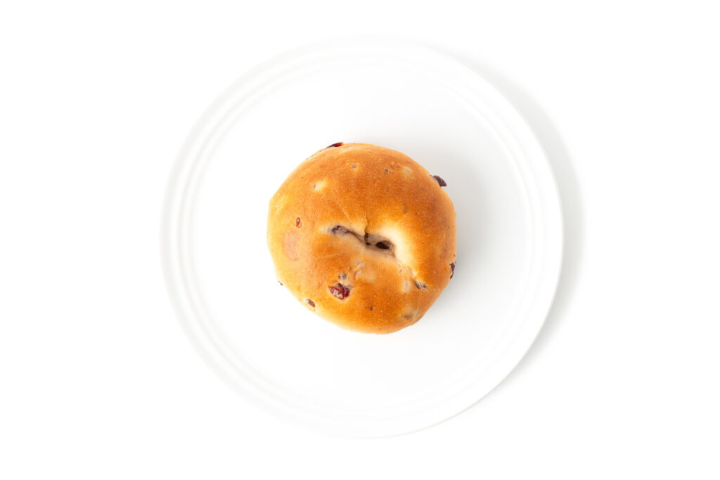 クランベリーベーグルサンドチーズクリーム