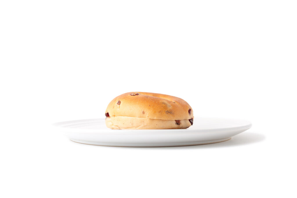 クランベリーベーグルサンドチーズクリーム